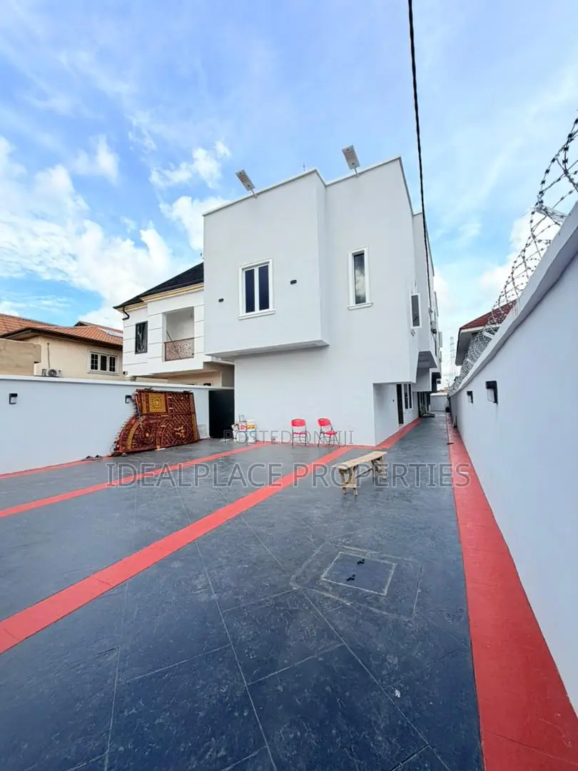 3bdrm Townhouse/Terrace in Gbagada for sale in Gbagada