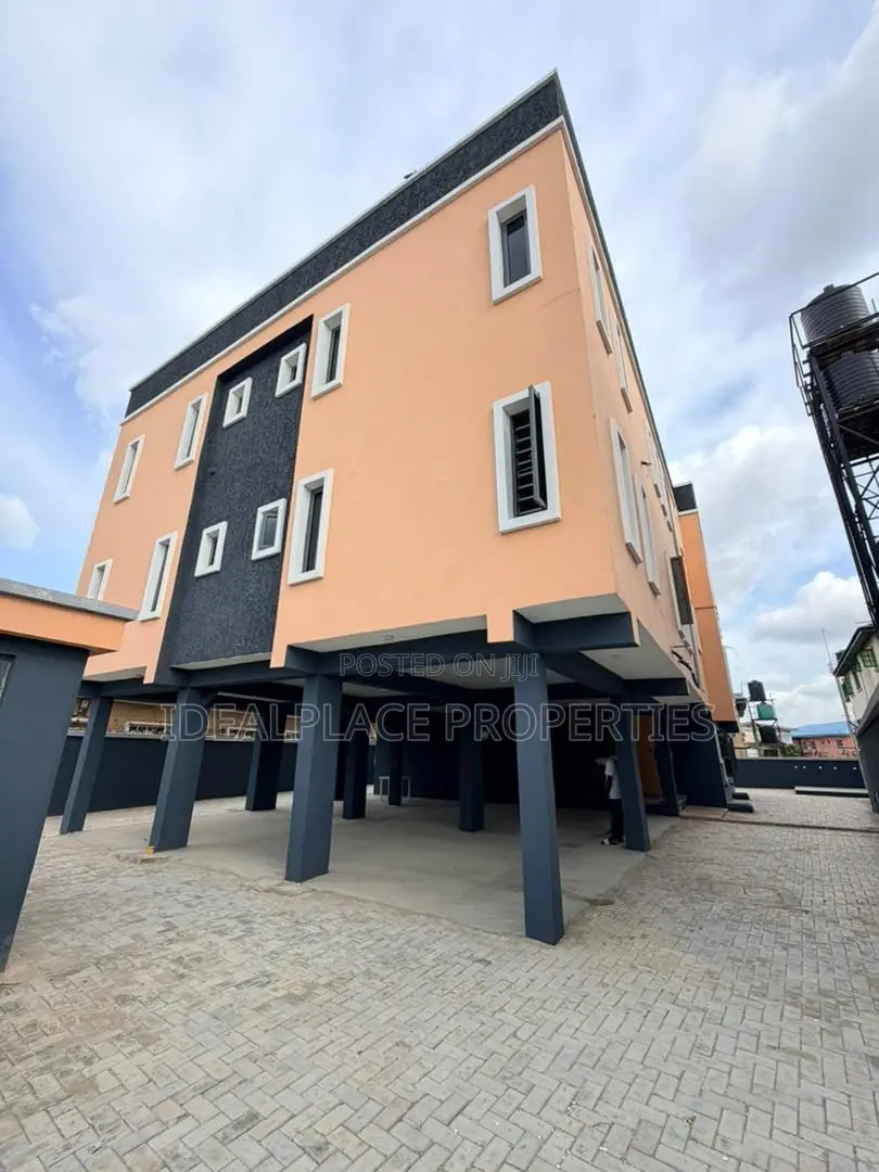 3bdrm Apartment in Gbagada for sale in Gbagada