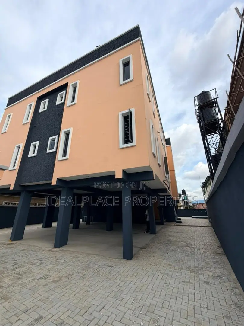 3bdrm Apartment in Gbagada for sale in Gbagada