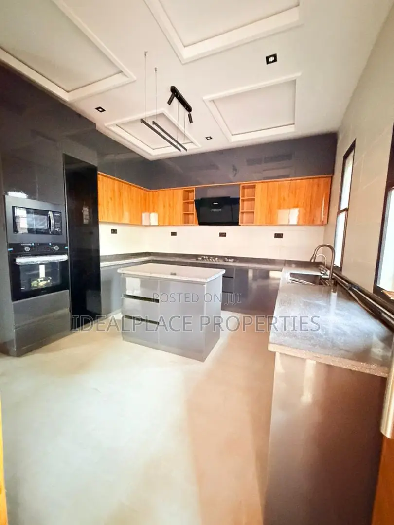 4bdrm Duplex in GRA Phase 1 for sale in GRA Phase 1