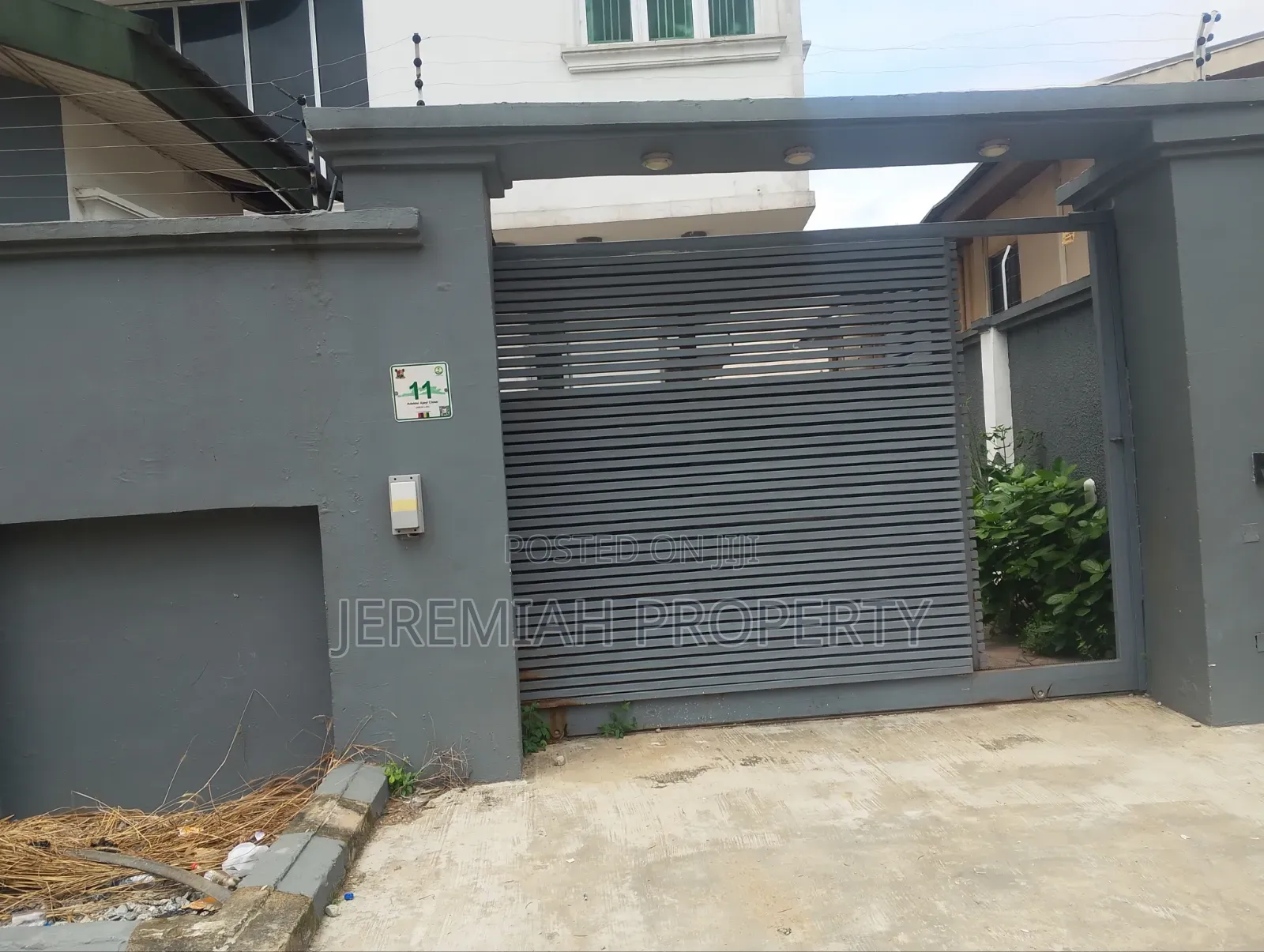 5bdrm Duplex in Omole Estate Phase 1, Berger for rent in Berger