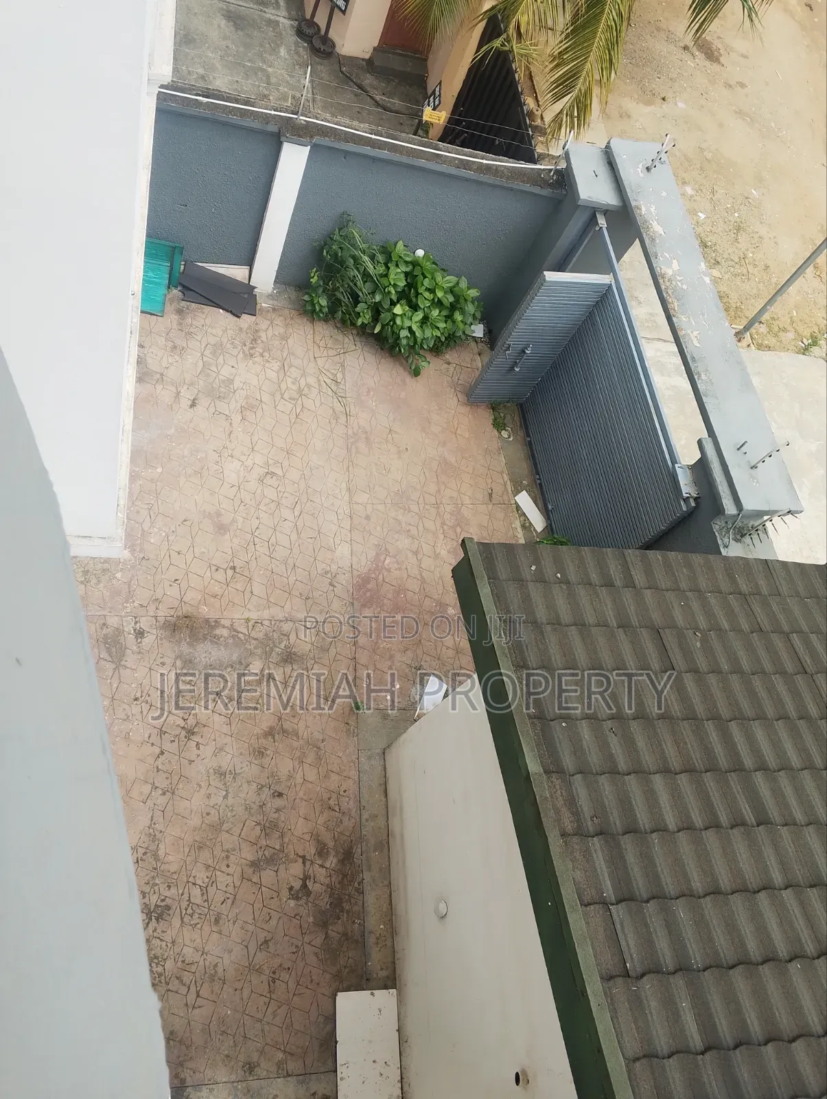 5bdrm Duplex in Omole Estate Phase 1, Berger for rent in Berger