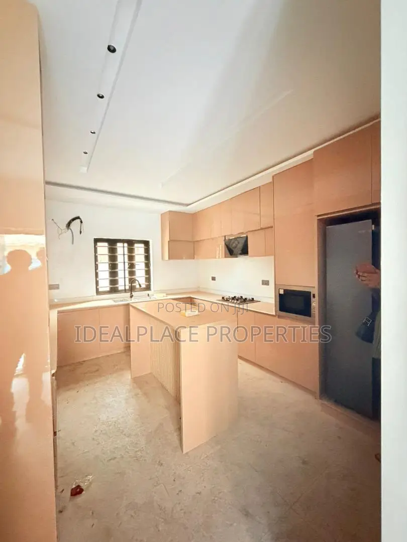 4bdrm Duplex in GRA Phase 1 for sale in GRA Phase 1