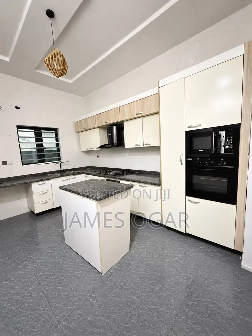 1bdrm Shared Apartment in Royal Pines, Chevron for rent in Chevron