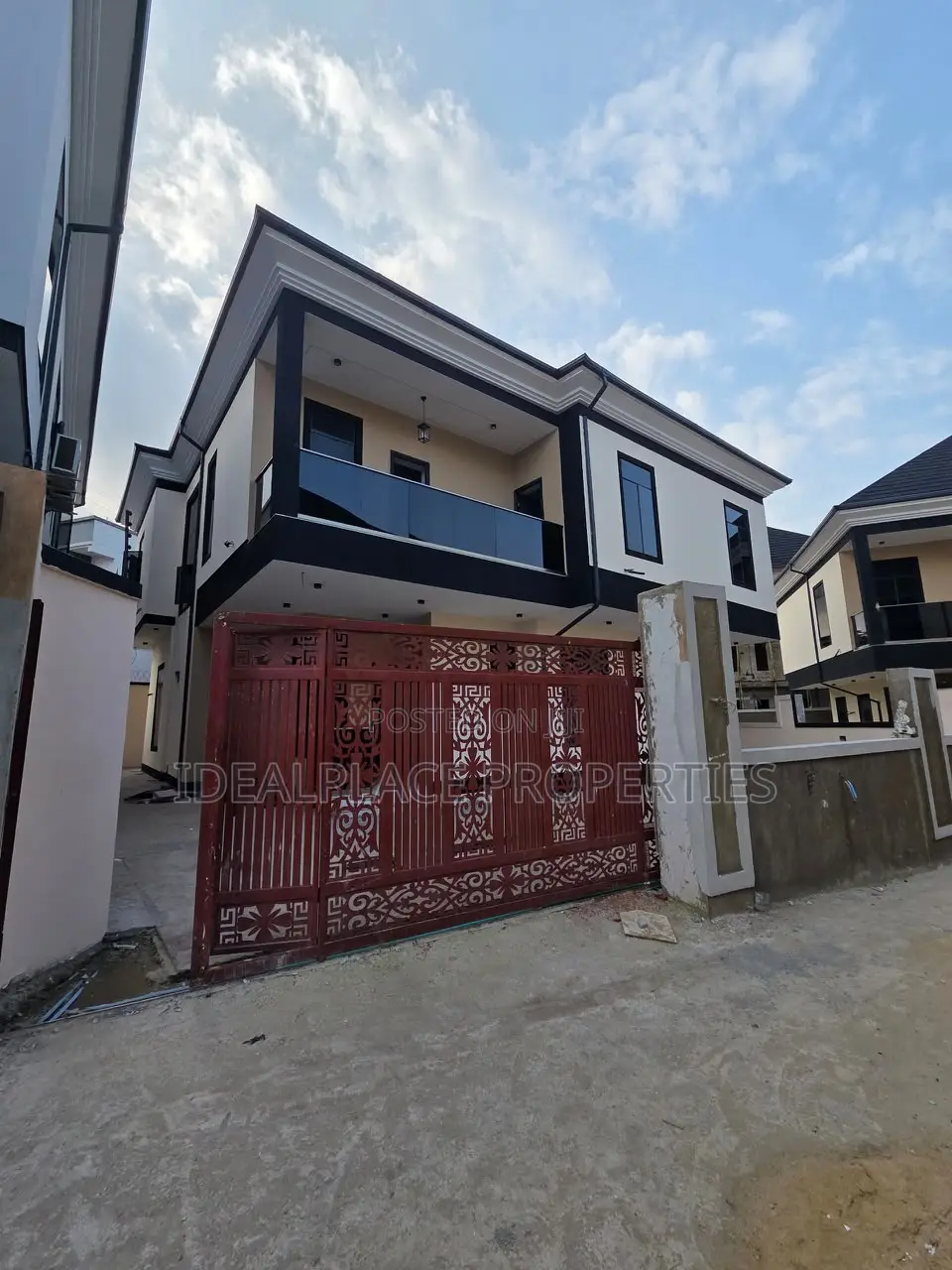 5bdrm Duplex in Omole Phase 1 for sale in Omole Phase 1