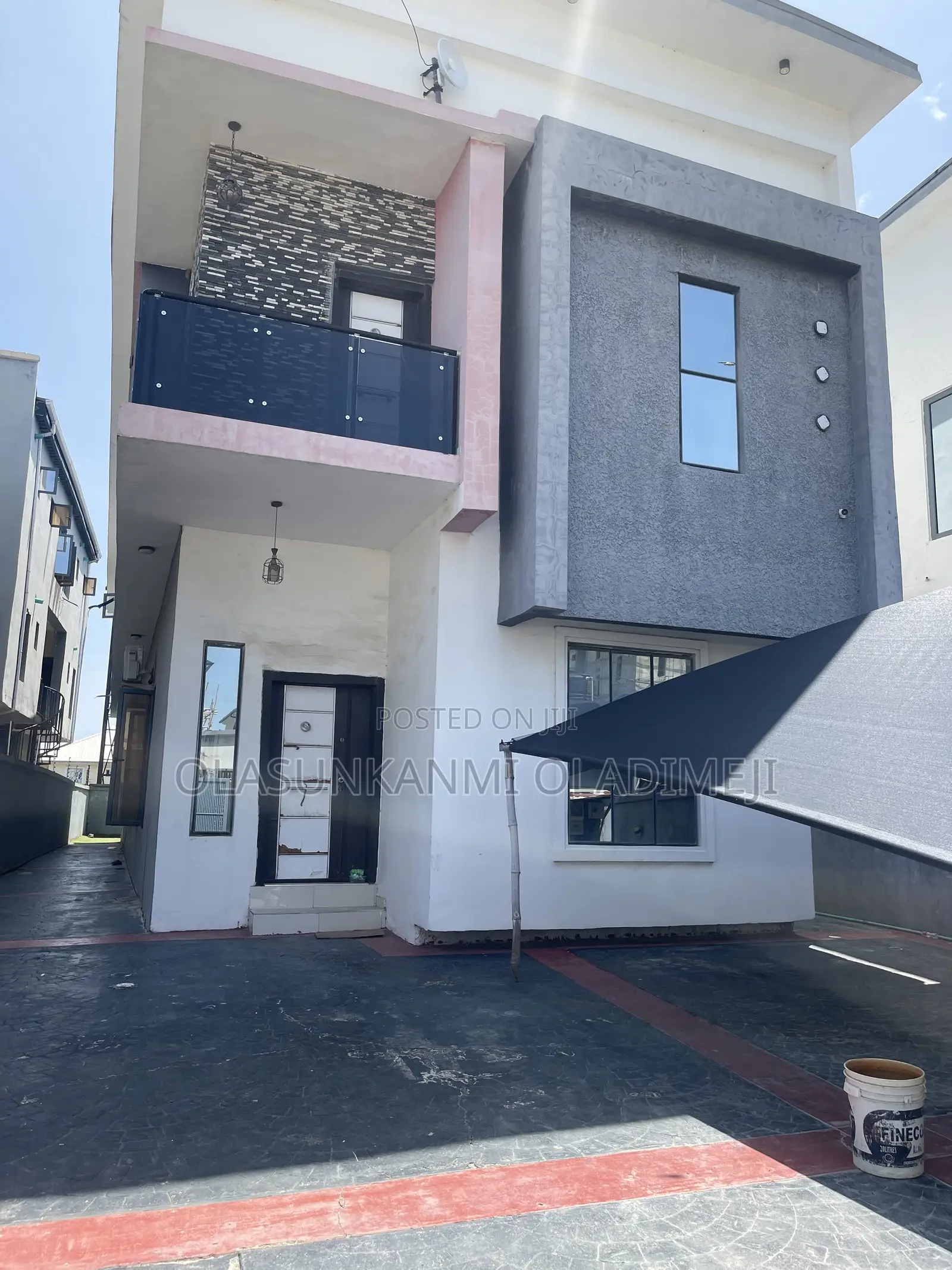 5bdrm Duplex in Igbo-efon for sale in Igbo-efon