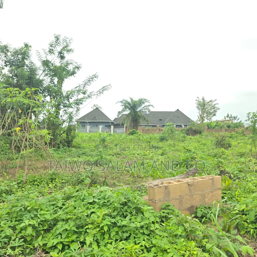1 Acre of Land in Moniya