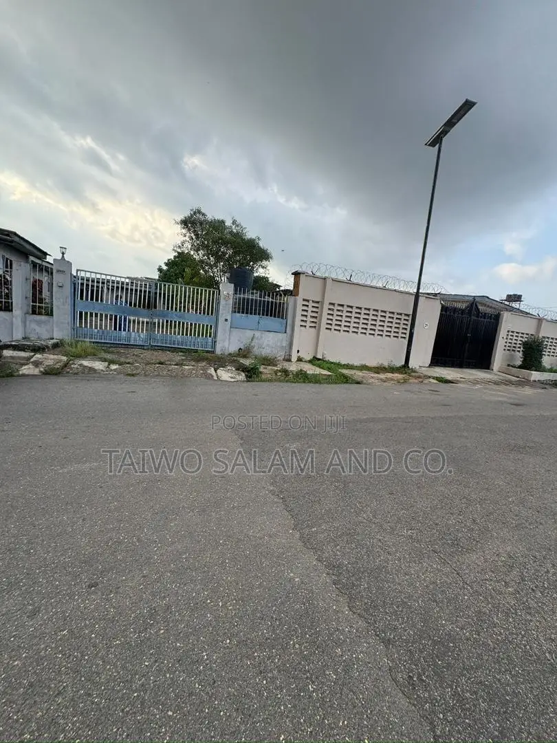 815sqm Land With Demolishable Structure in Bodija