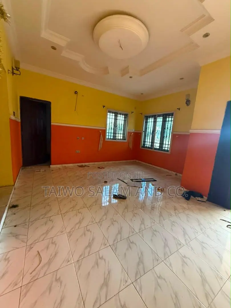 5bdrm Bungalow in Akobo for sale in Akobo