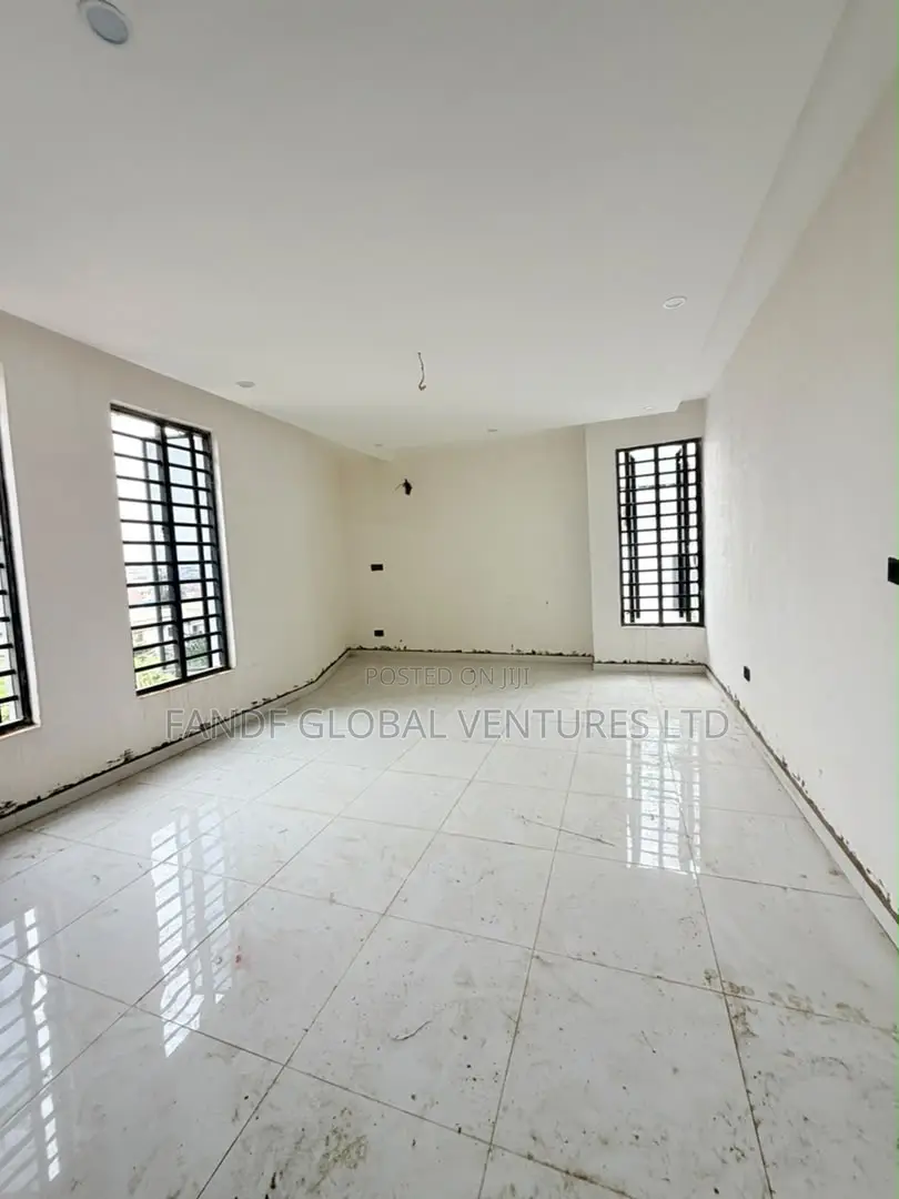 5bdrm Duplex in Ogudu GRA for sale in Ogudu GRA