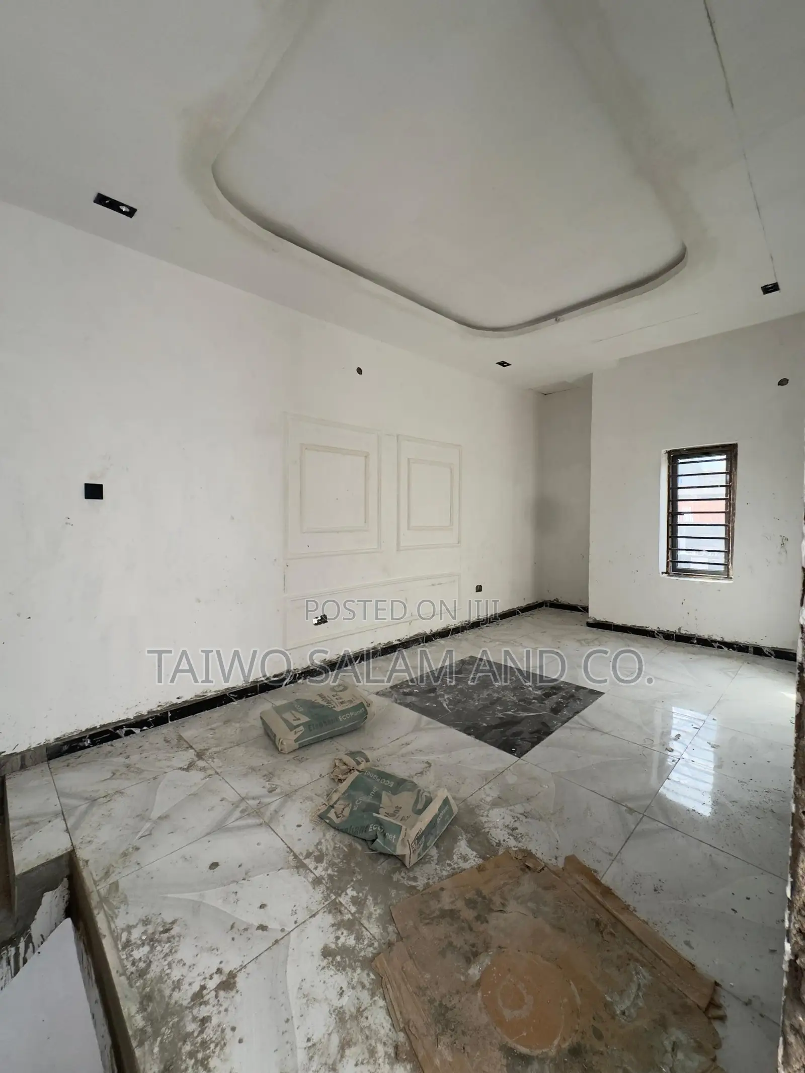 5bdrm Duplex in Ologuneru for sale in Ologuneru