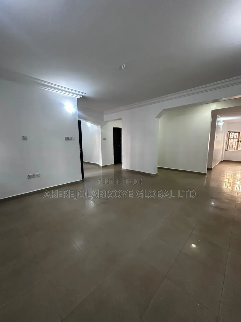 3bdrm Block of Flats in Wuse Zone Abuja for rent in Zone 5 / Wuse