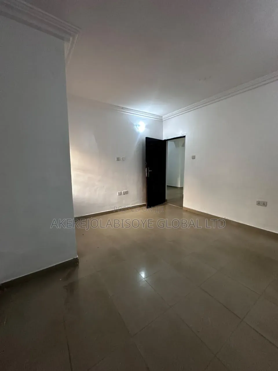 3bdrm Block of Flats in Wuse Zone Abuja for rent in Zone 5 / Wuse