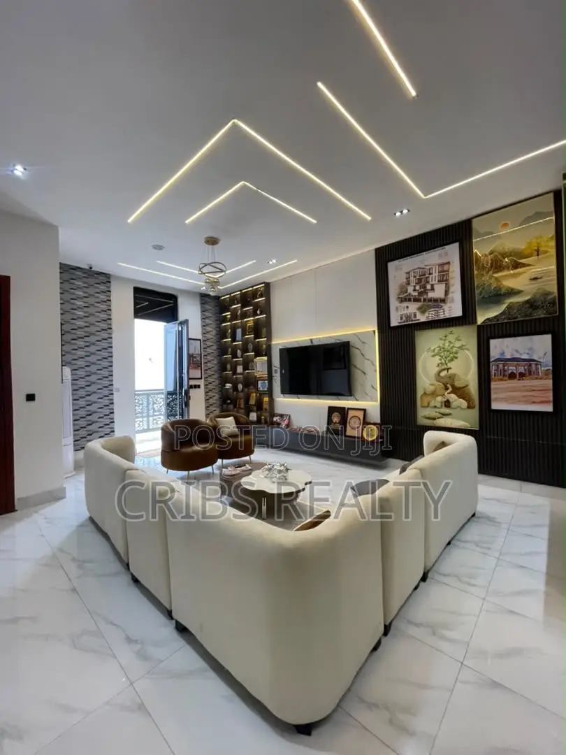 Furnished 2bdrm Apartment in Chevron for sale in Chevron