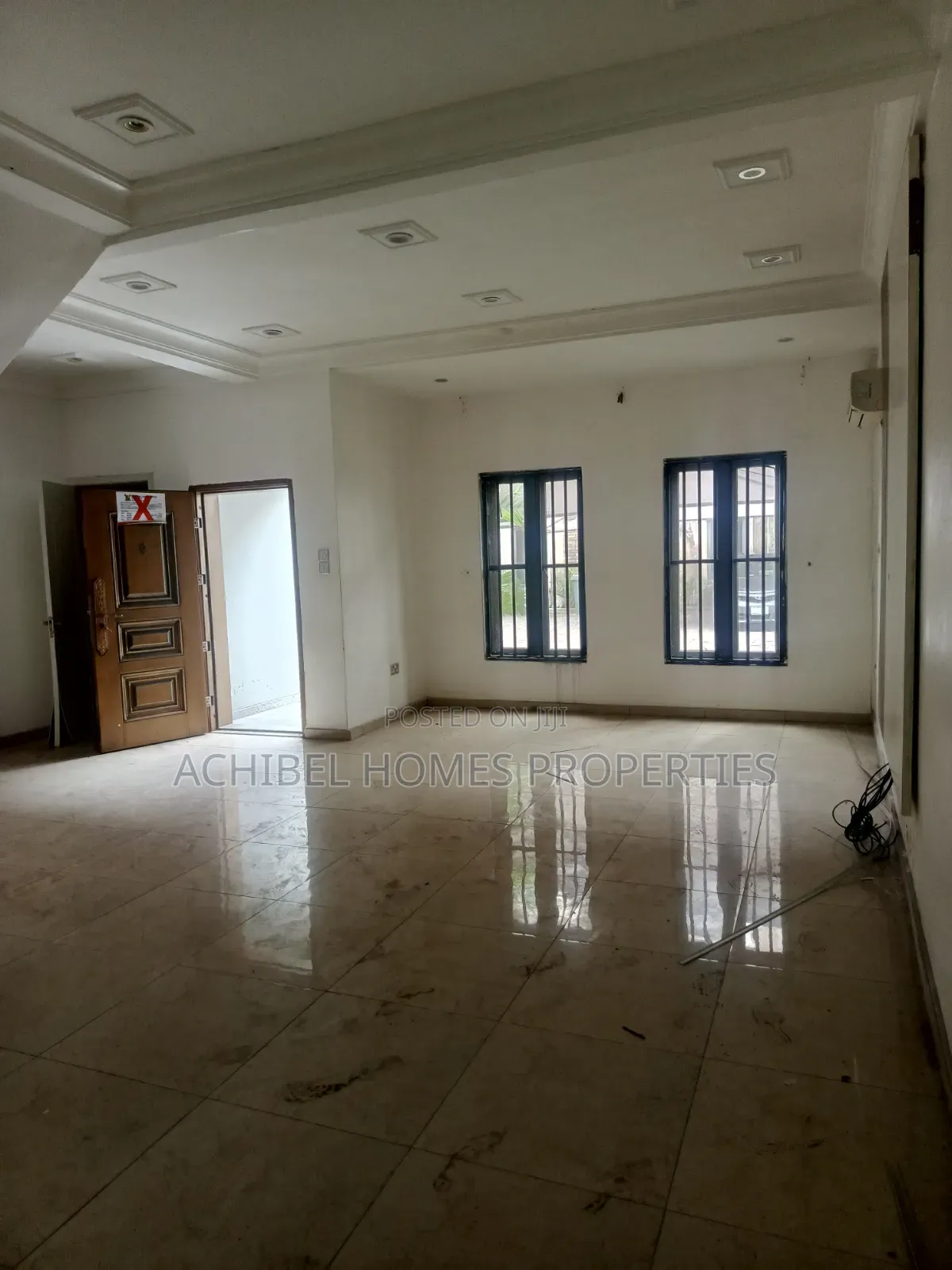4bdrm Duplex in Off Freedom Way, Lekki Phase 1 for rent in Lekki Phase 1