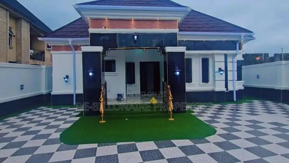 5bdrm Bungalow in Owerri for sale in Owerri