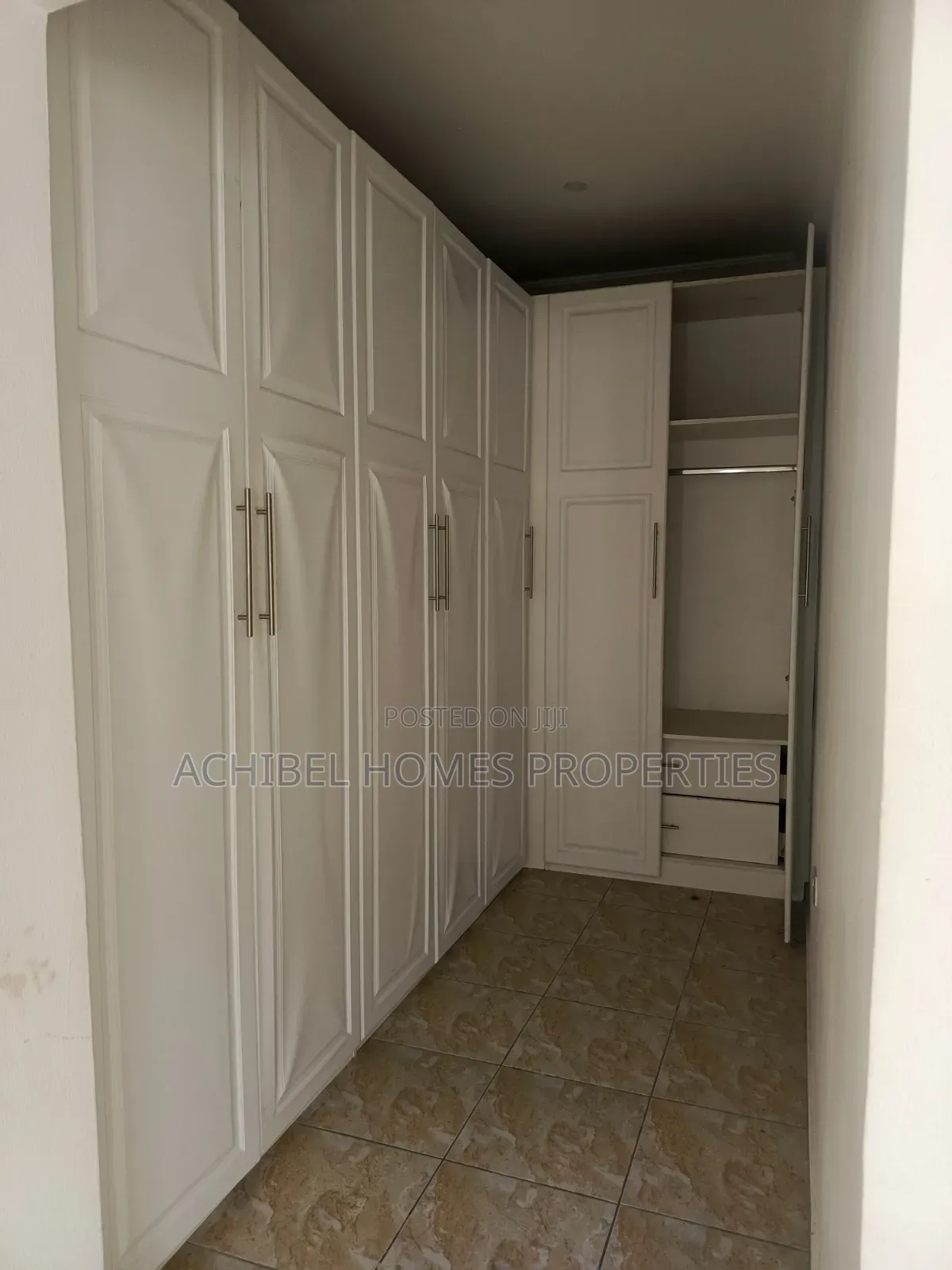 4bdrm Duplex in Off Freedom Way, Lekki Phase 1 for rent in Lekki Phase 1