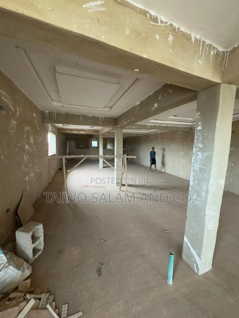 787sqm Land With Office Commercial Complex in Ibadan Polytechnic/University