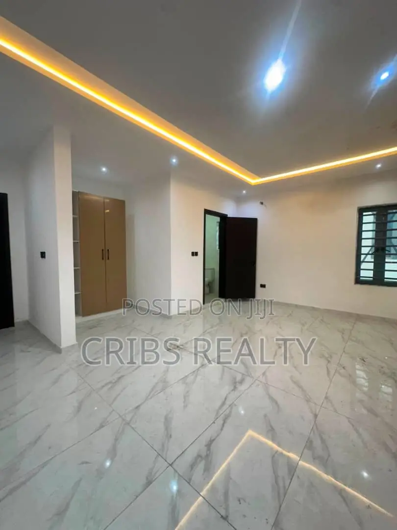 4bdrm Duplex in Off Lekki-Epe Expressway for sale in Off Lekki-Epe Expressway