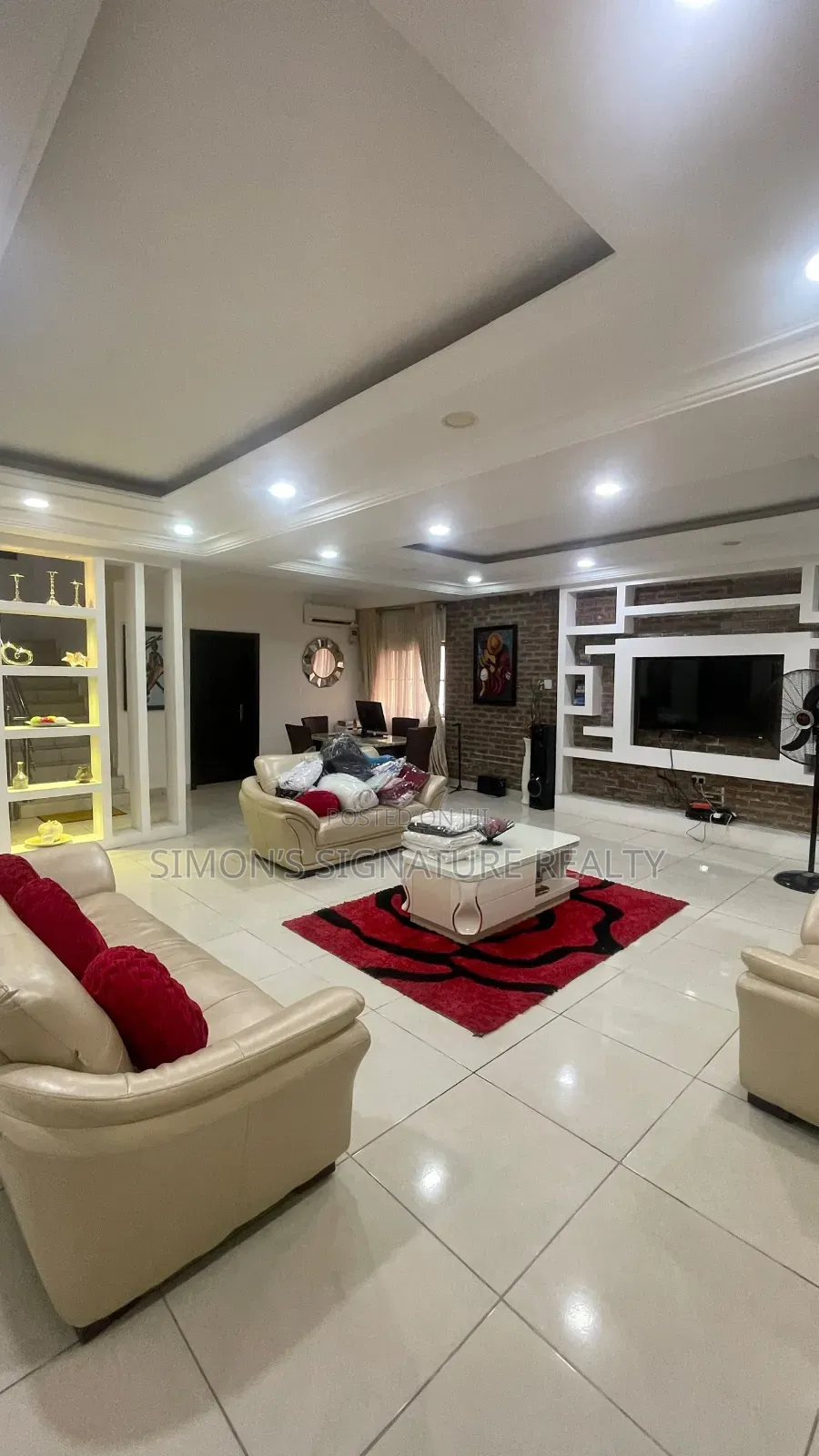 4bdrm Duplex in Chevron for sale in Chevron