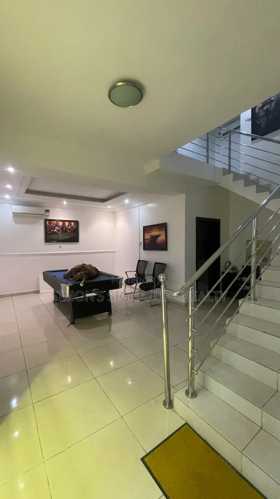 4bdrm Duplex in Chevron for sale in Chevron