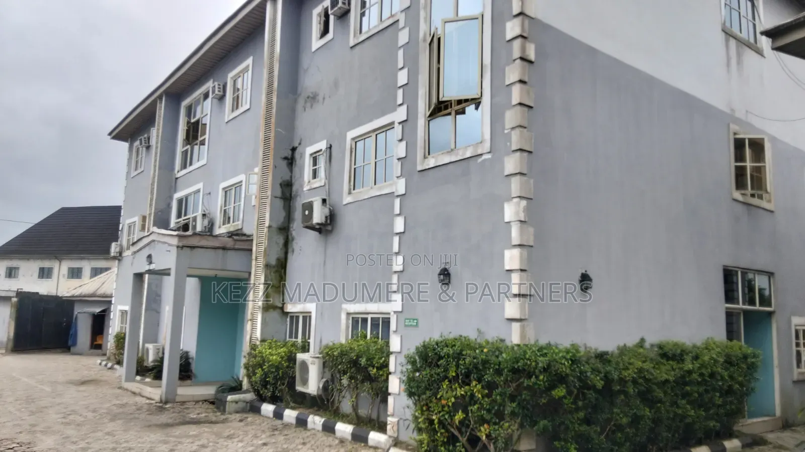 For Sale : 45 Rooms Hotel Near Obirikwere Flyover Port Harcourt in East West Road