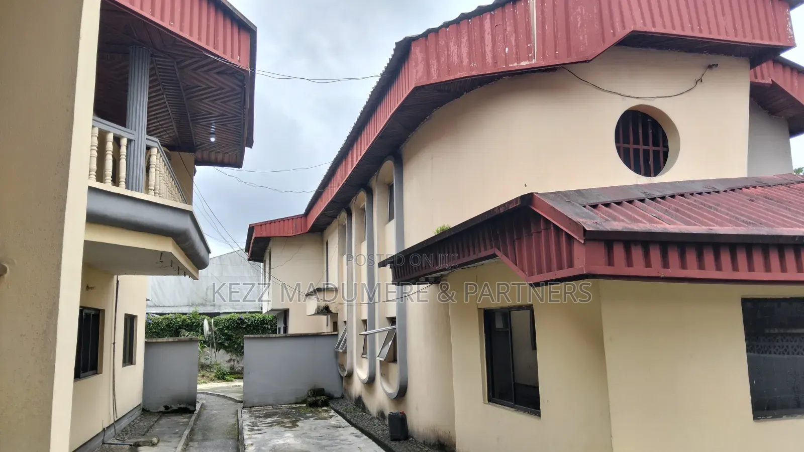 For Sale : Partially Functional 31 Rooms Hotel at New Gra, Ph in GRA Phase 2 / Port-Harcourt
