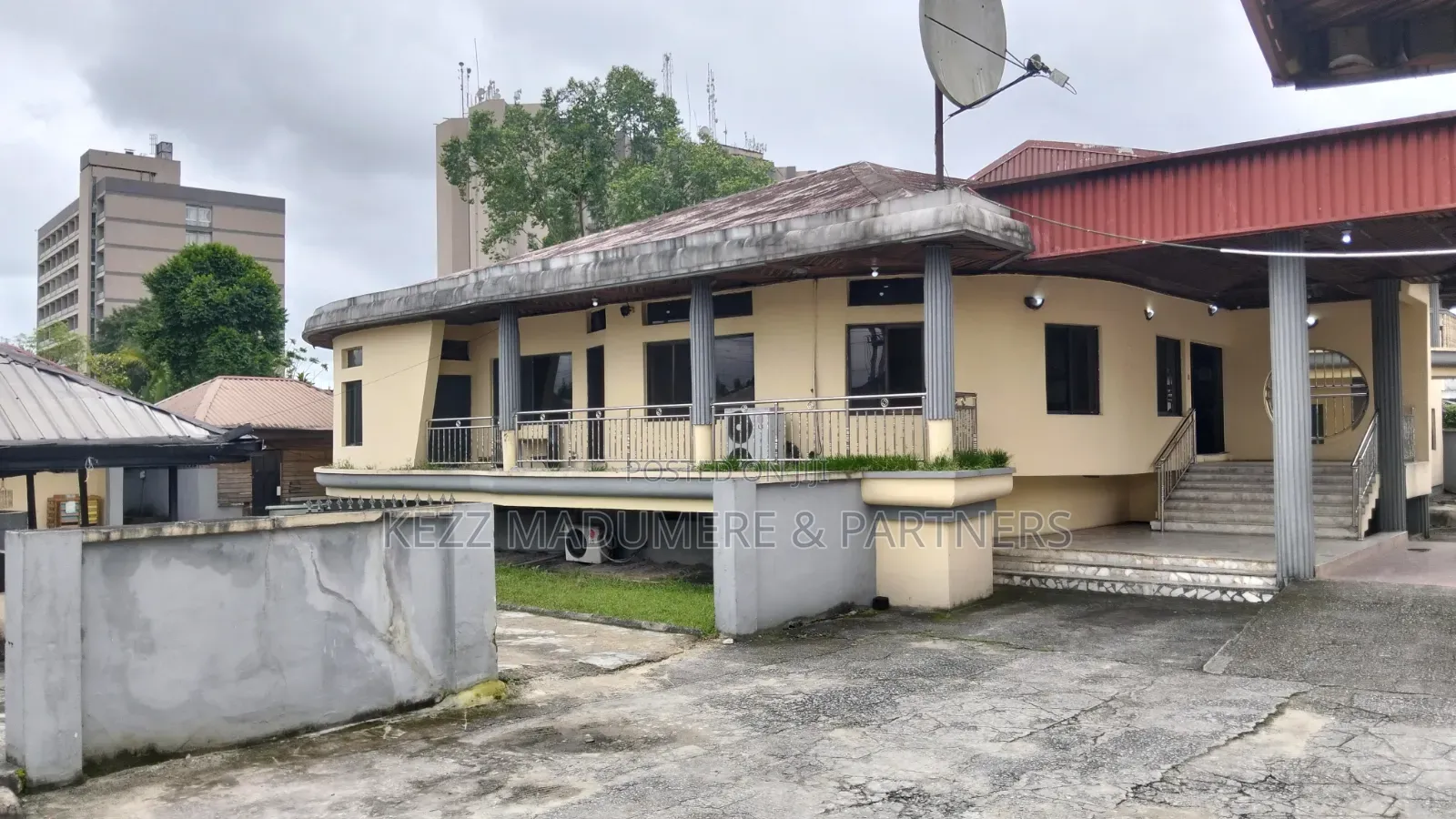 For Sale : Partially Functional 31 Rooms Hotel at New Gra, Ph in GRA Phase 2 / Port-Harcourt