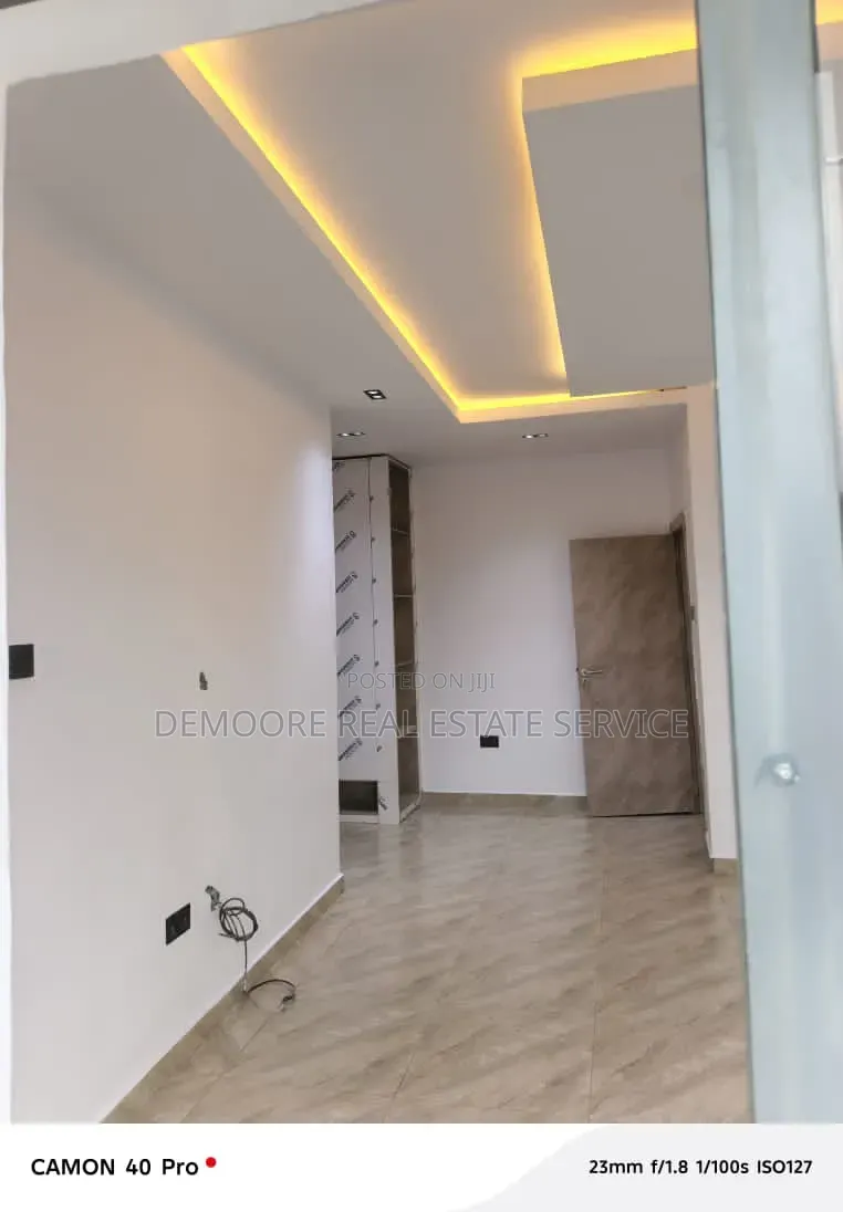 2bdrm Duplex in Olorunfemi, Igando / Ikotun/Igando for sale in Igando / Ikotun/Igando