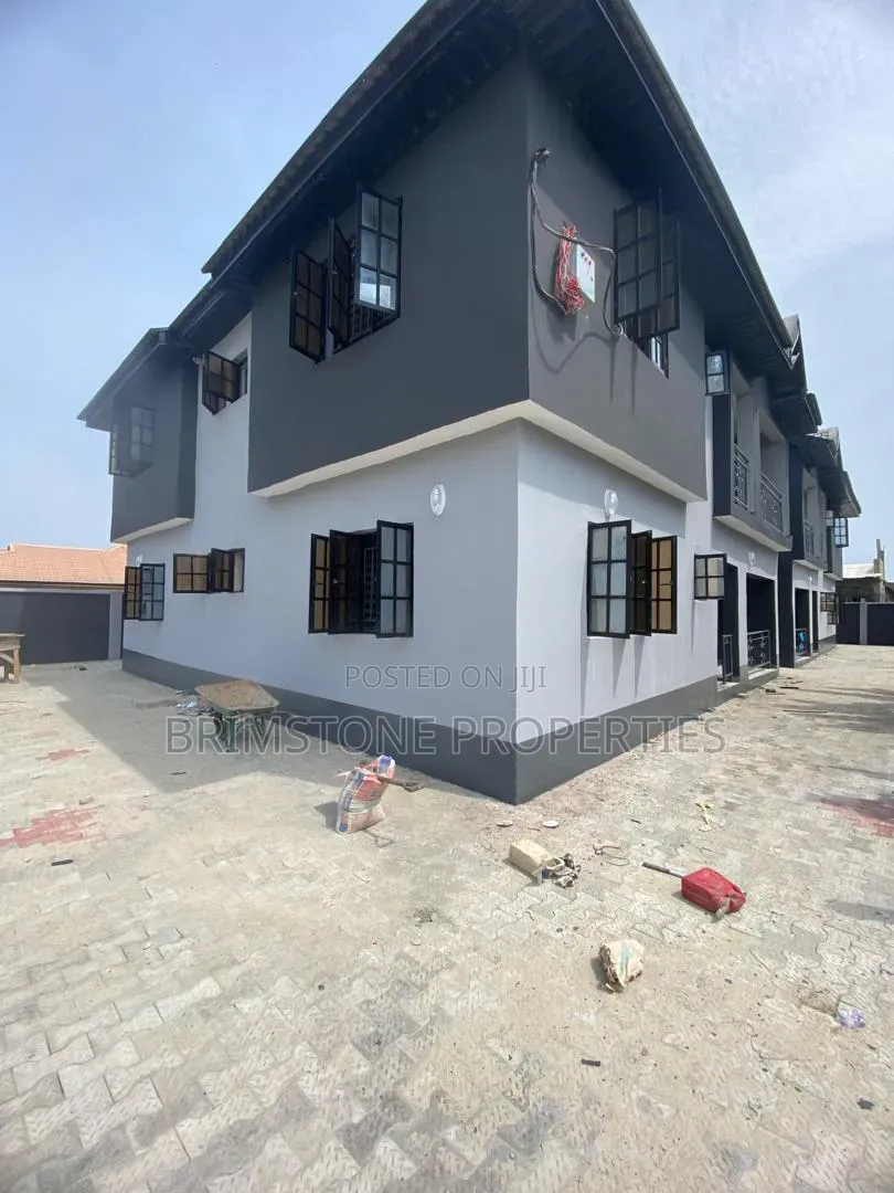 Furnished 3bdrm Apartment in Ogombo for rent in Ogombo
