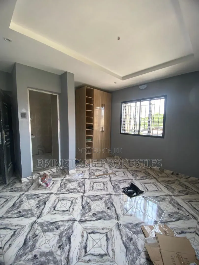 Furnished 3bdrm Apartment in Ogombo for rent in Ogombo