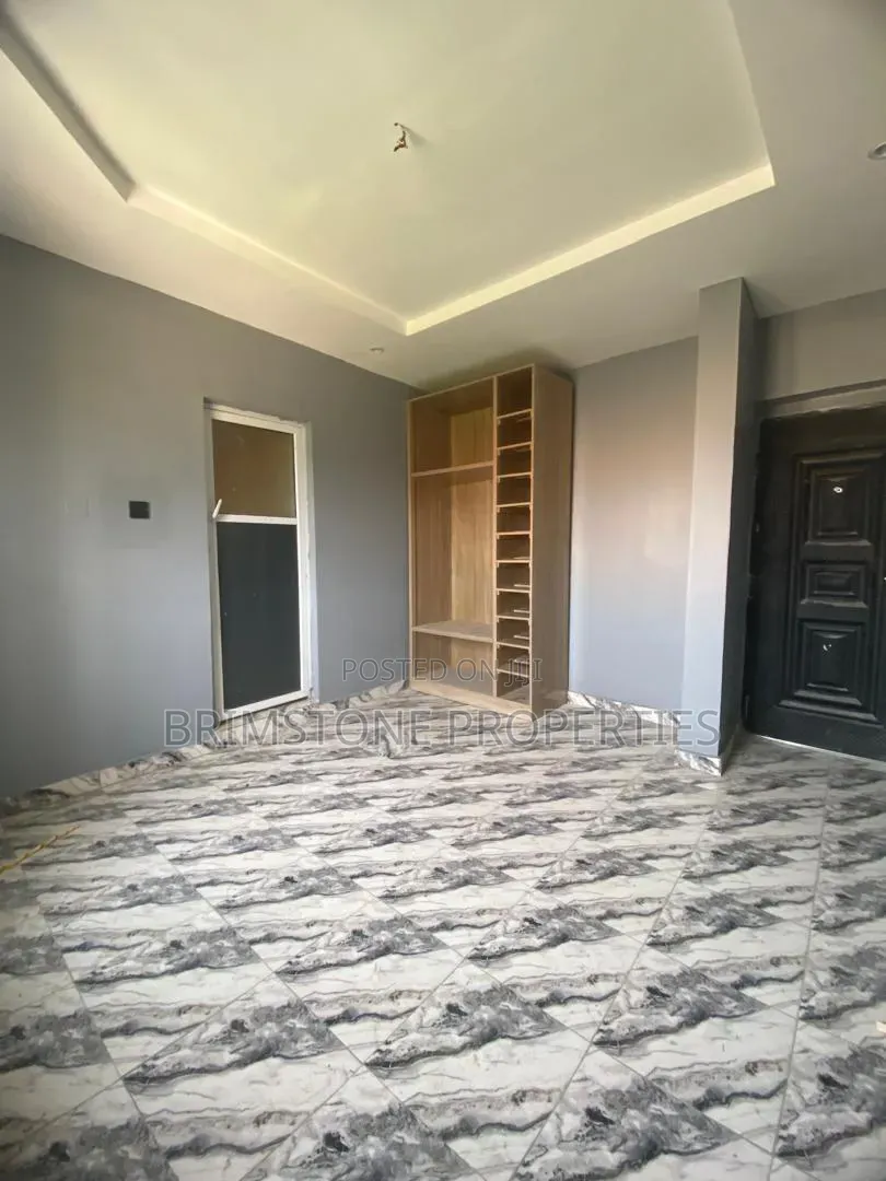 Furnished 3bdrm Apartment in Ogombo for rent in Ogombo
