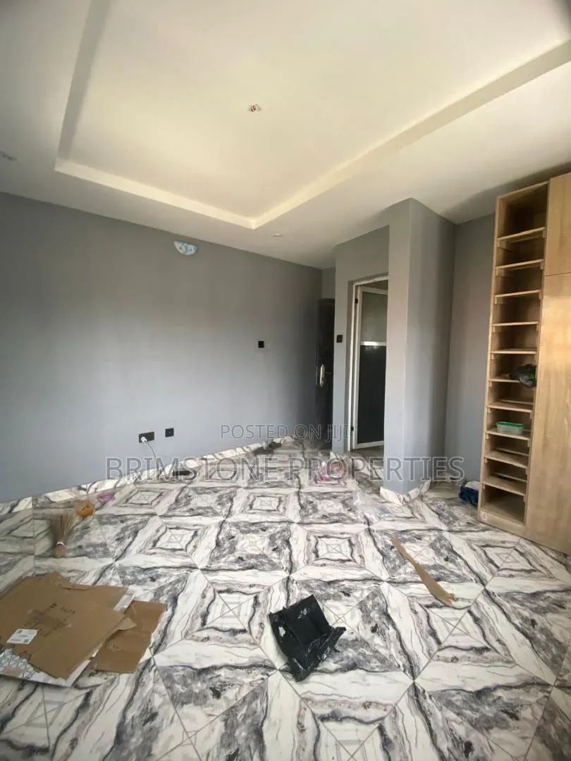 Furnished 3bdrm Apartment in Ogombo for rent in Ogombo