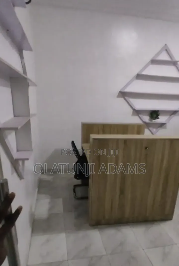 Standard Office Space in Mangoro