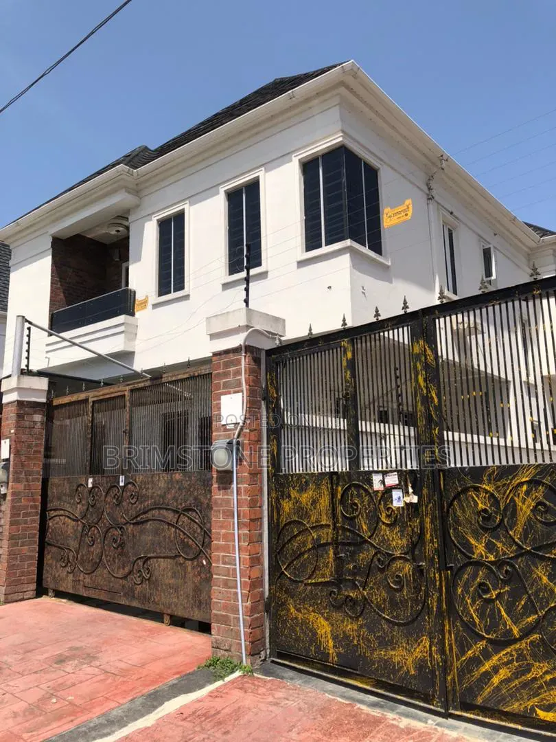 Furnished 4bdrm Duplex in Chevron for rent in Chevron