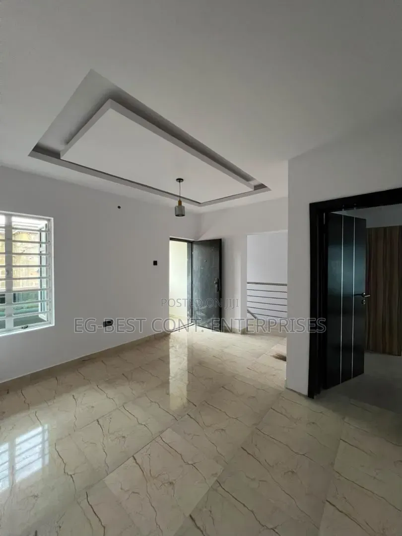 3bdrm Block of Flats in Blenco Estates, Sangotedo for rent in Sangotedo
