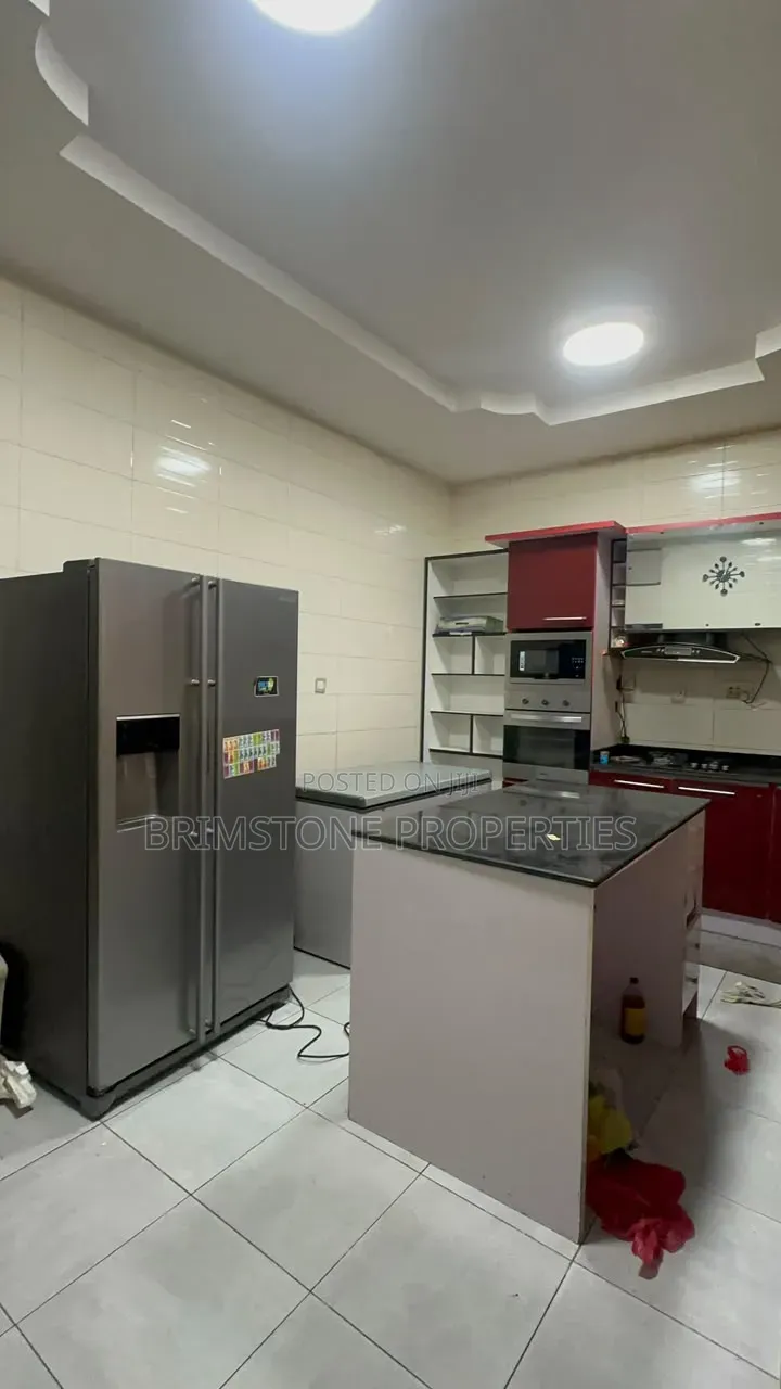 Furnished 3bdrm Duplex in Chevron for rent in Chevron
