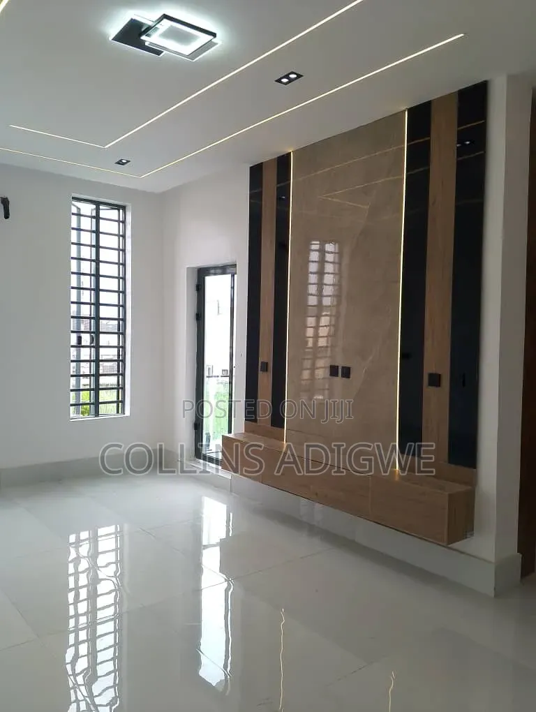4bdrm Duplex in Behind Blenco for sale in Sangotedo