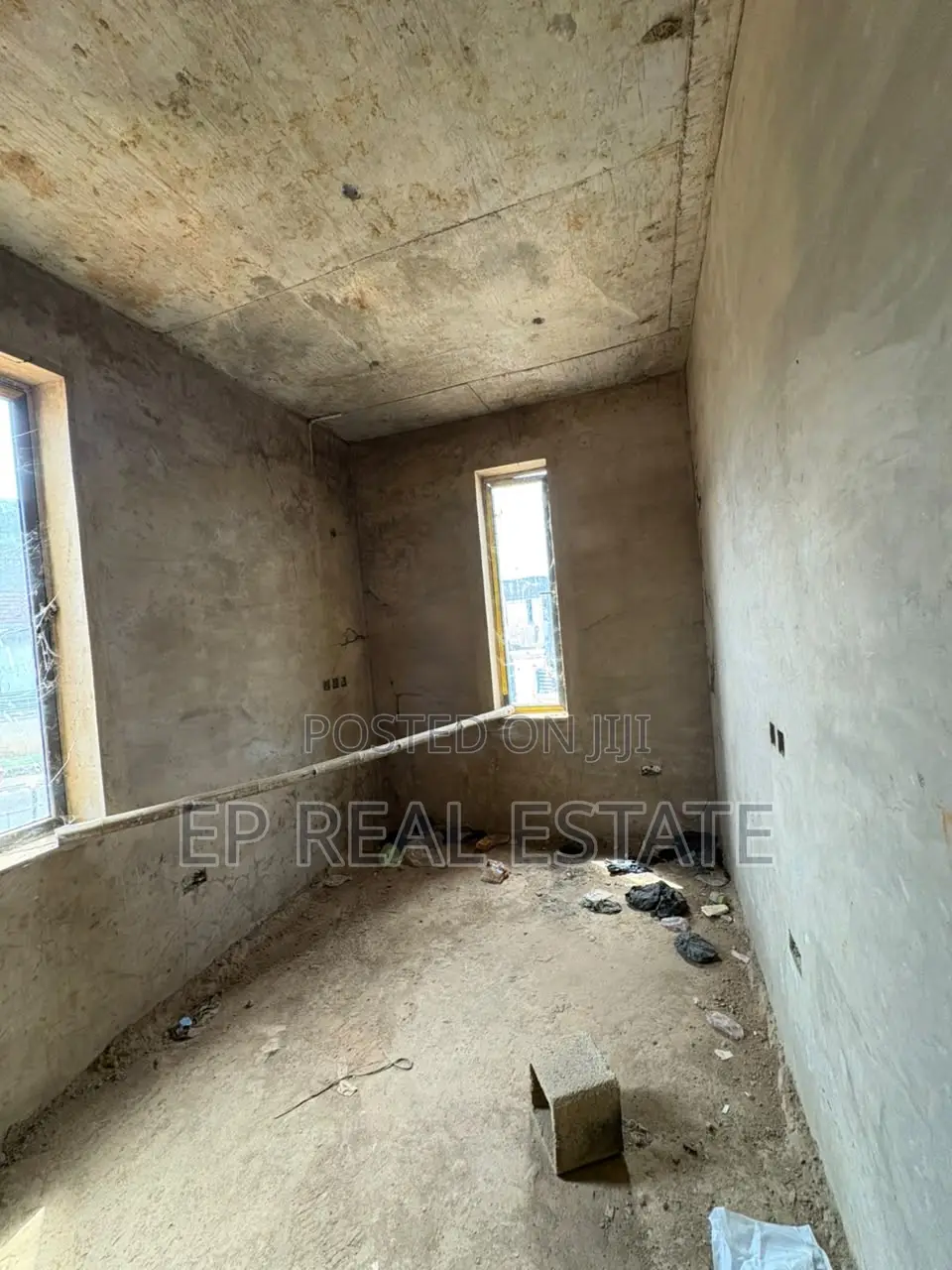 4bdrm Duplex in Apo District for sale in Apo District