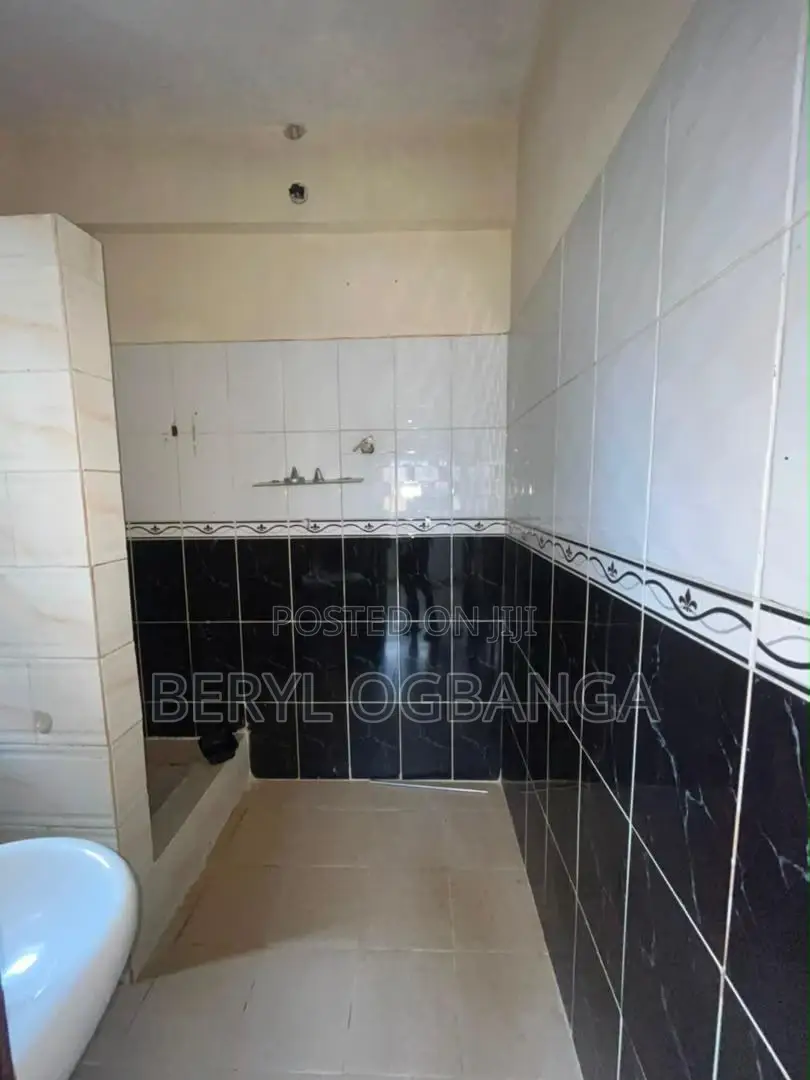 3bdrm Apartment in Chevron for sale in Chevron