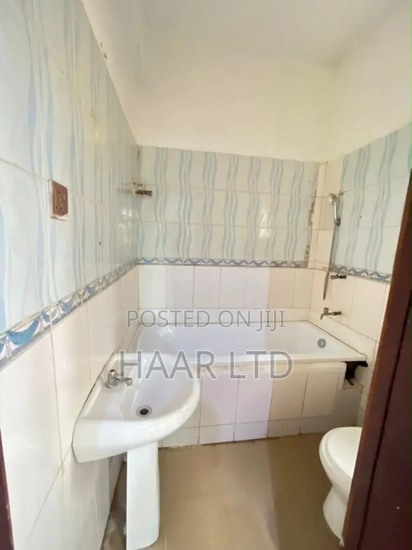 3bdrm Apartment in Chevron for sale in Chevron