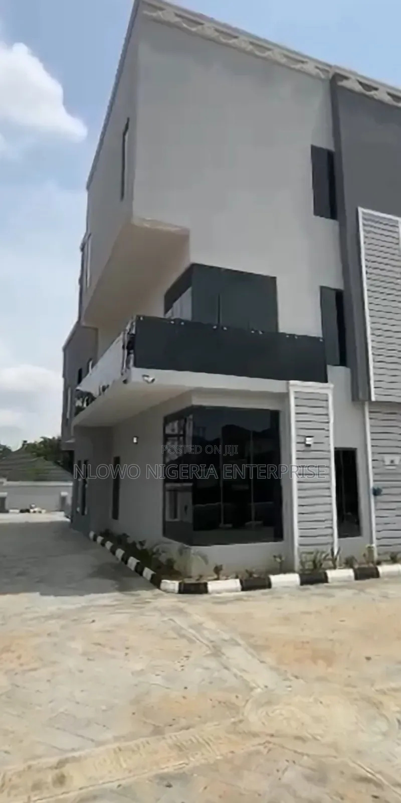 To Let/ Lease Newly Built 30 Square Meters Office Space in Abuja in Kubwa