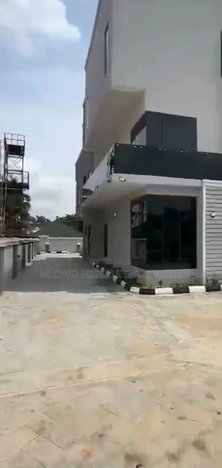To Let/ Lease Newly Built 30 Square Meters Office Space in Abuja in Kubwa