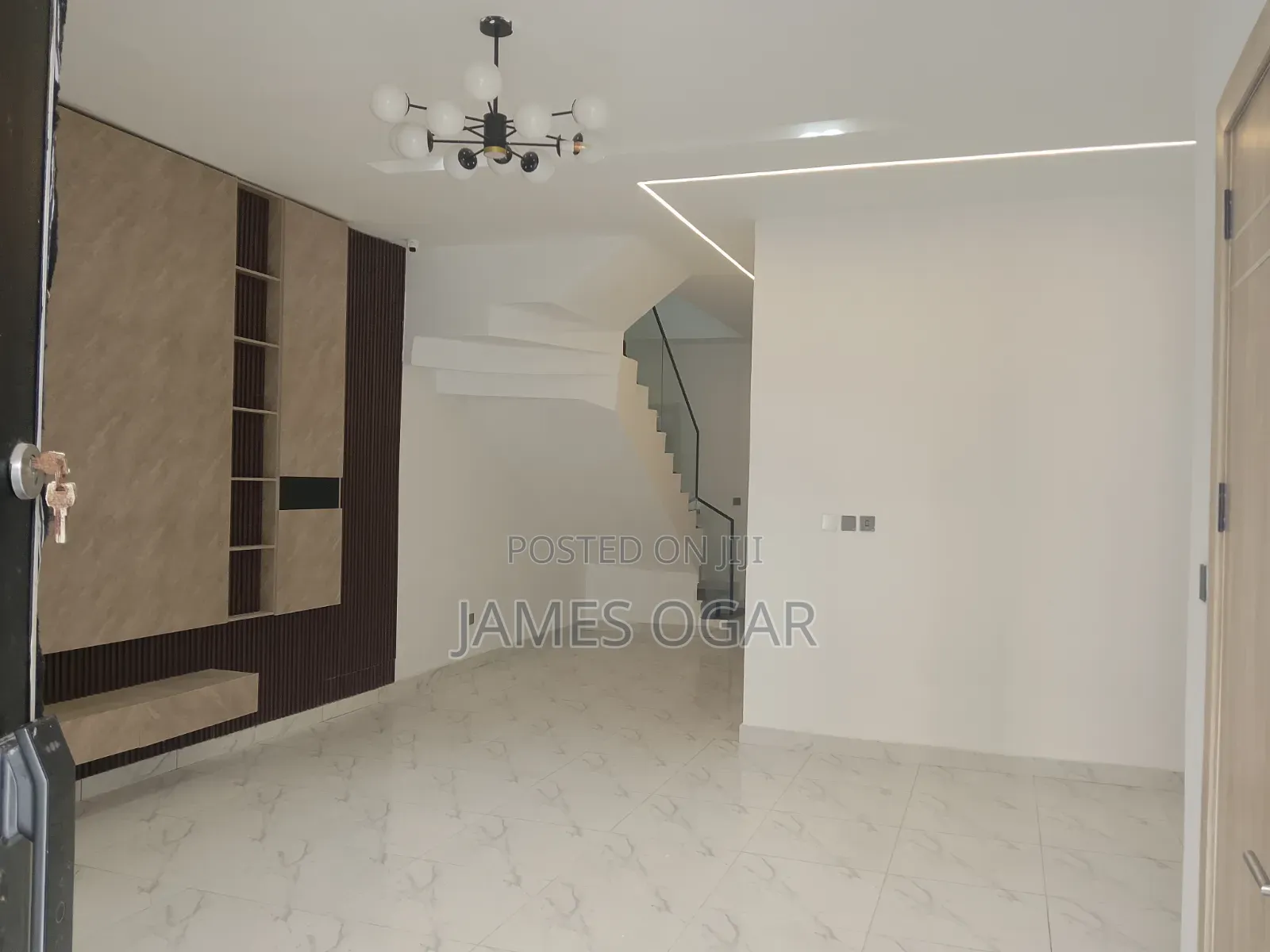 4bdrm Duplex in Orchid Road, Chevron for rent in Chevron