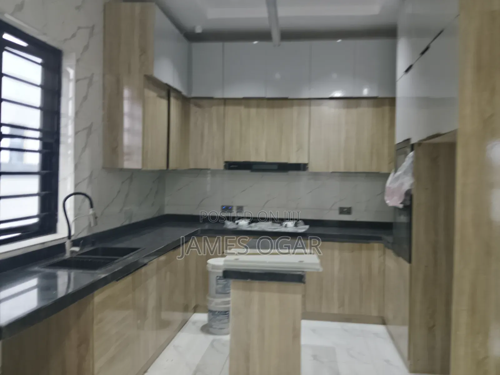 4bdrm Duplex in Orchid Road, Chevron for rent in Chevron