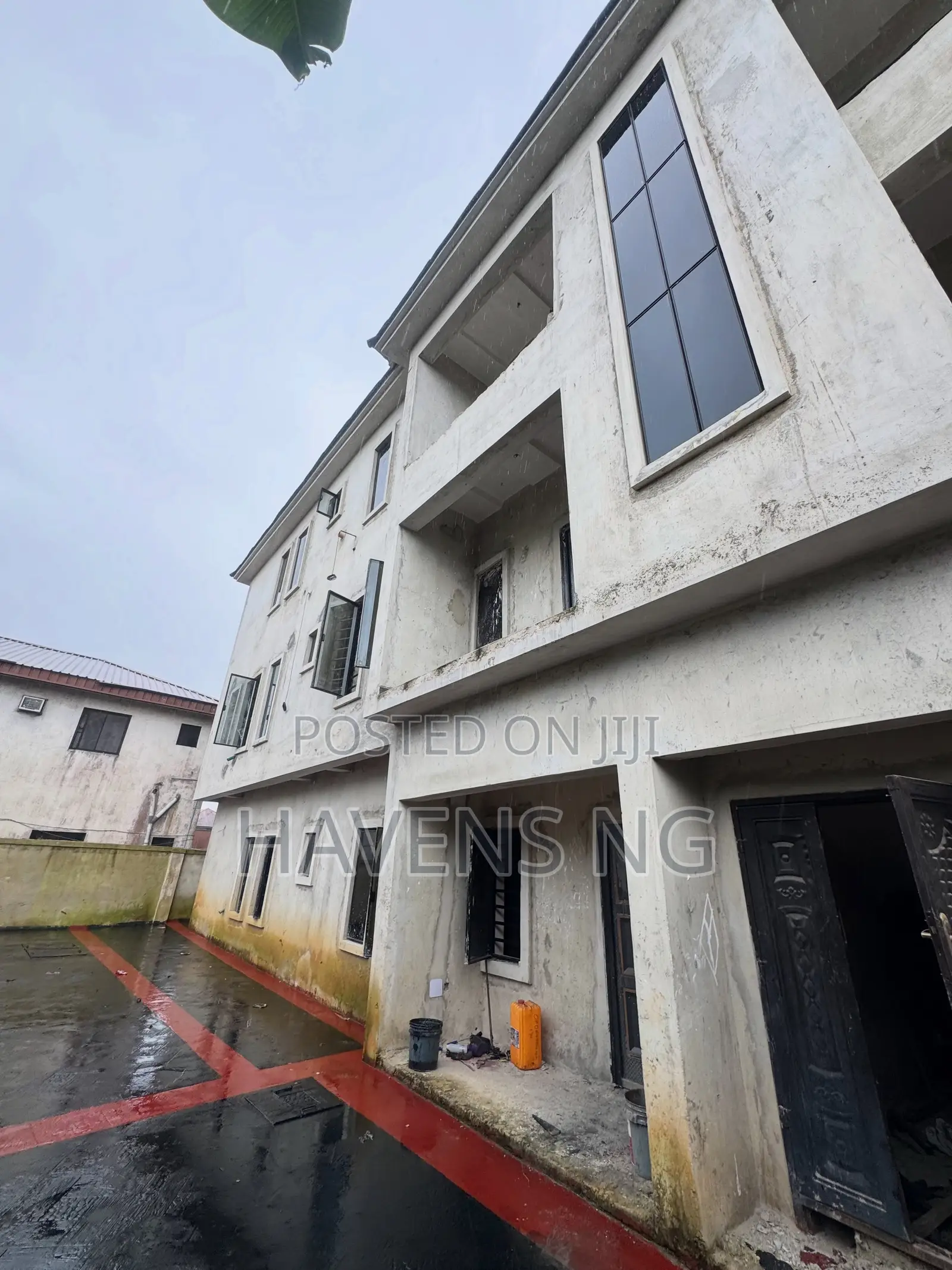 11bdrm Block of Flats in Obio-Akpor for sale in Obio-Akpor