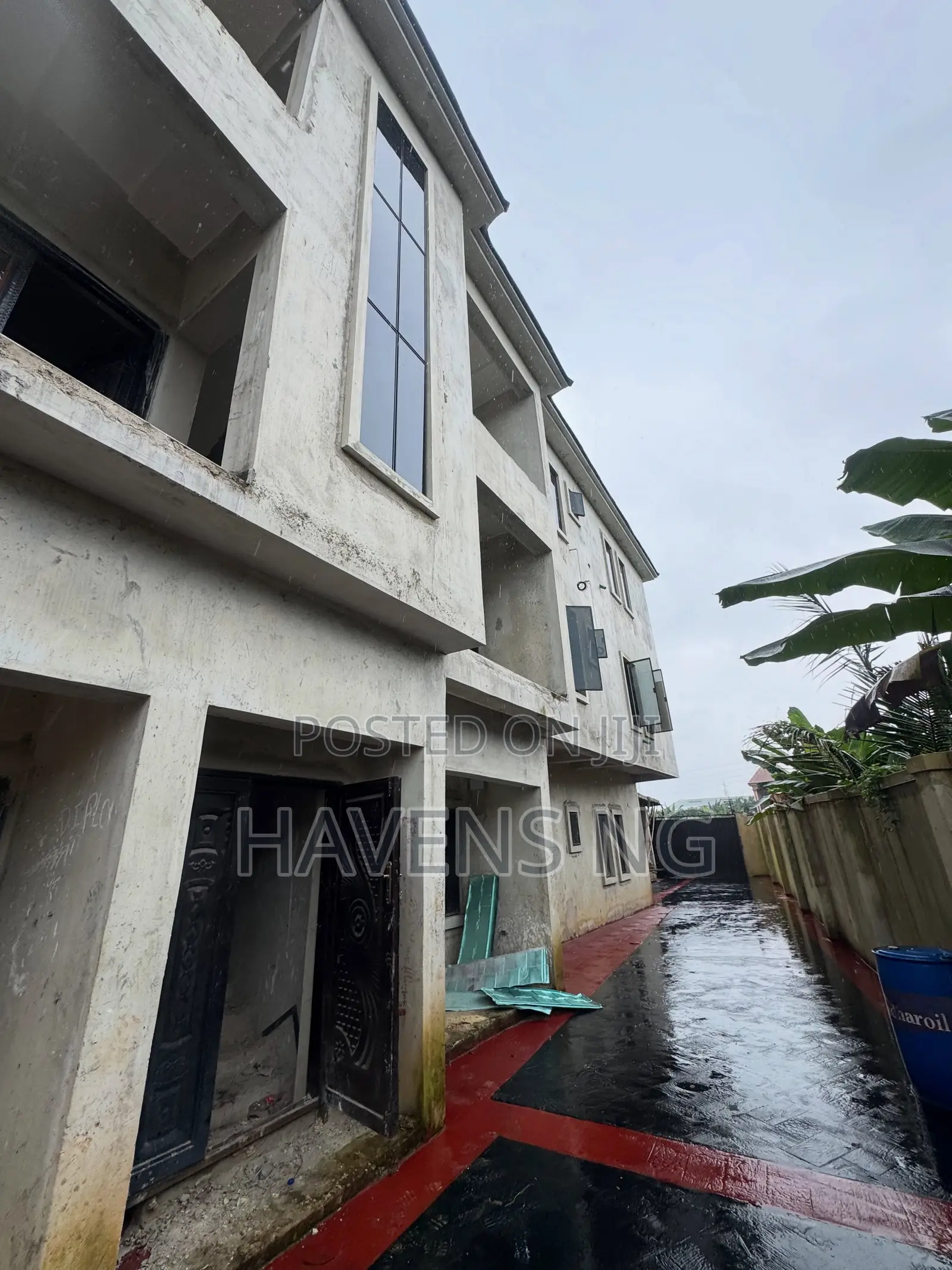 11bdrm Block of Flats in Obio-Akpor for sale in Obio-Akpor