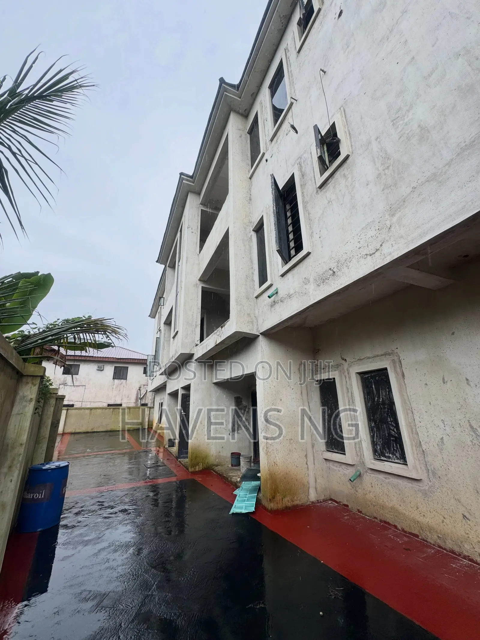 11bdrm Block of Flats in Obio-Akpor for sale in Obio-Akpor