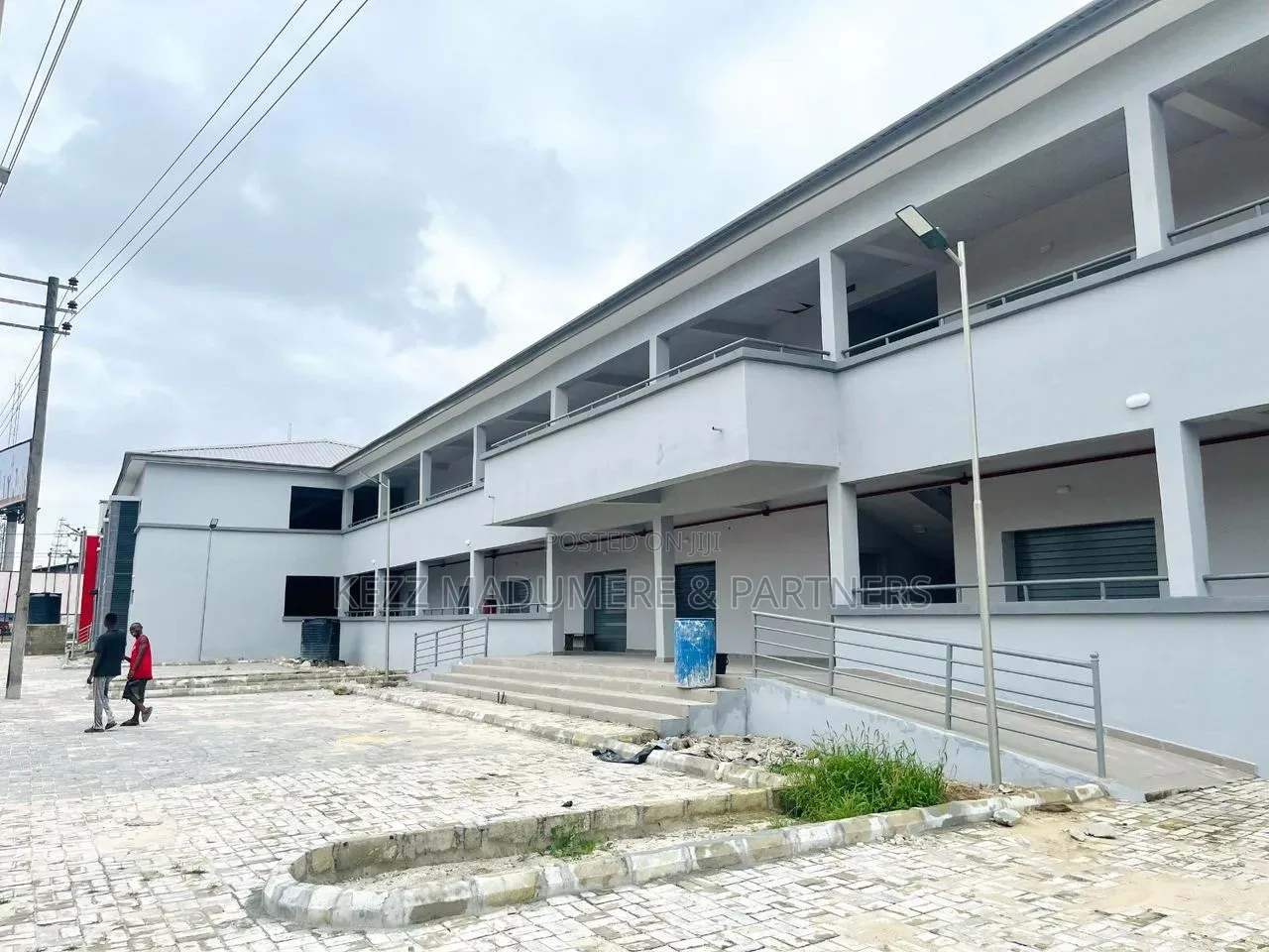 For Sale: Ultra Modern Multi Purpose Commercial Plaza, Trans Amadi, Ph in Trans Amadi