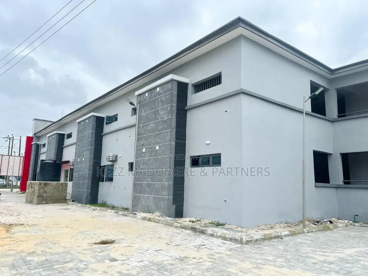 For Sale: Ultra Modern Multi Purpose Commercial Plaza, Trans Amadi, Ph in Trans Amadi